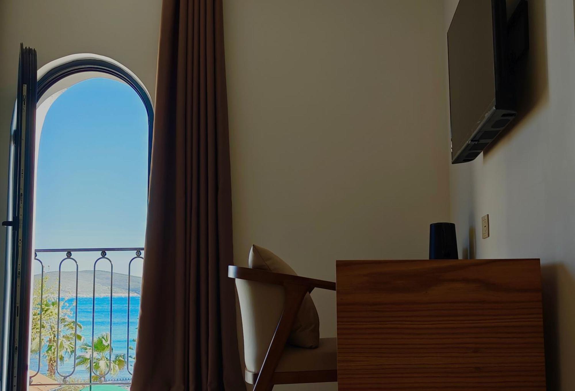סרנדה Villa Margarit Boutique Hotel מראה חיצוני תמונה