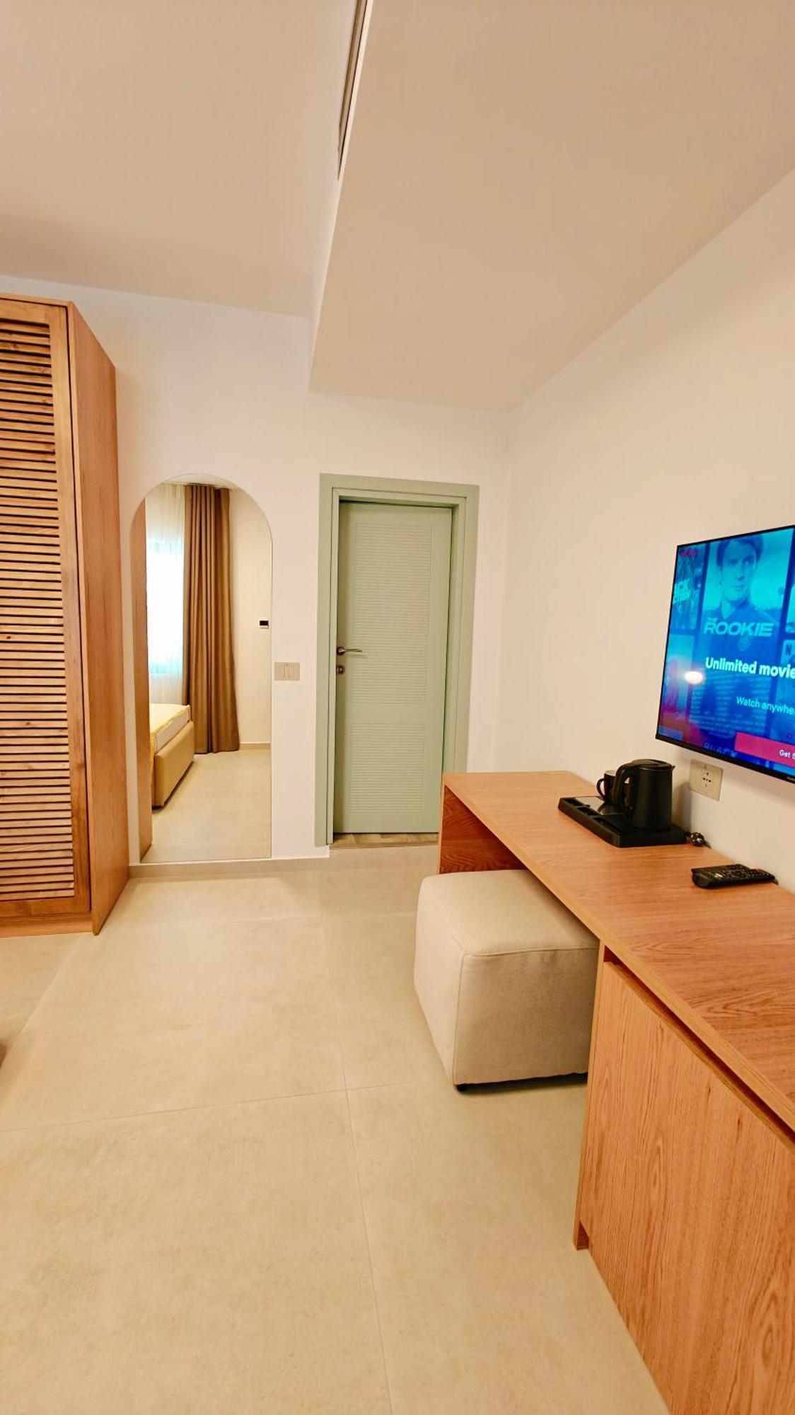 סרנדה Villa Margarit Boutique Hotel מראה חיצוני תמונה