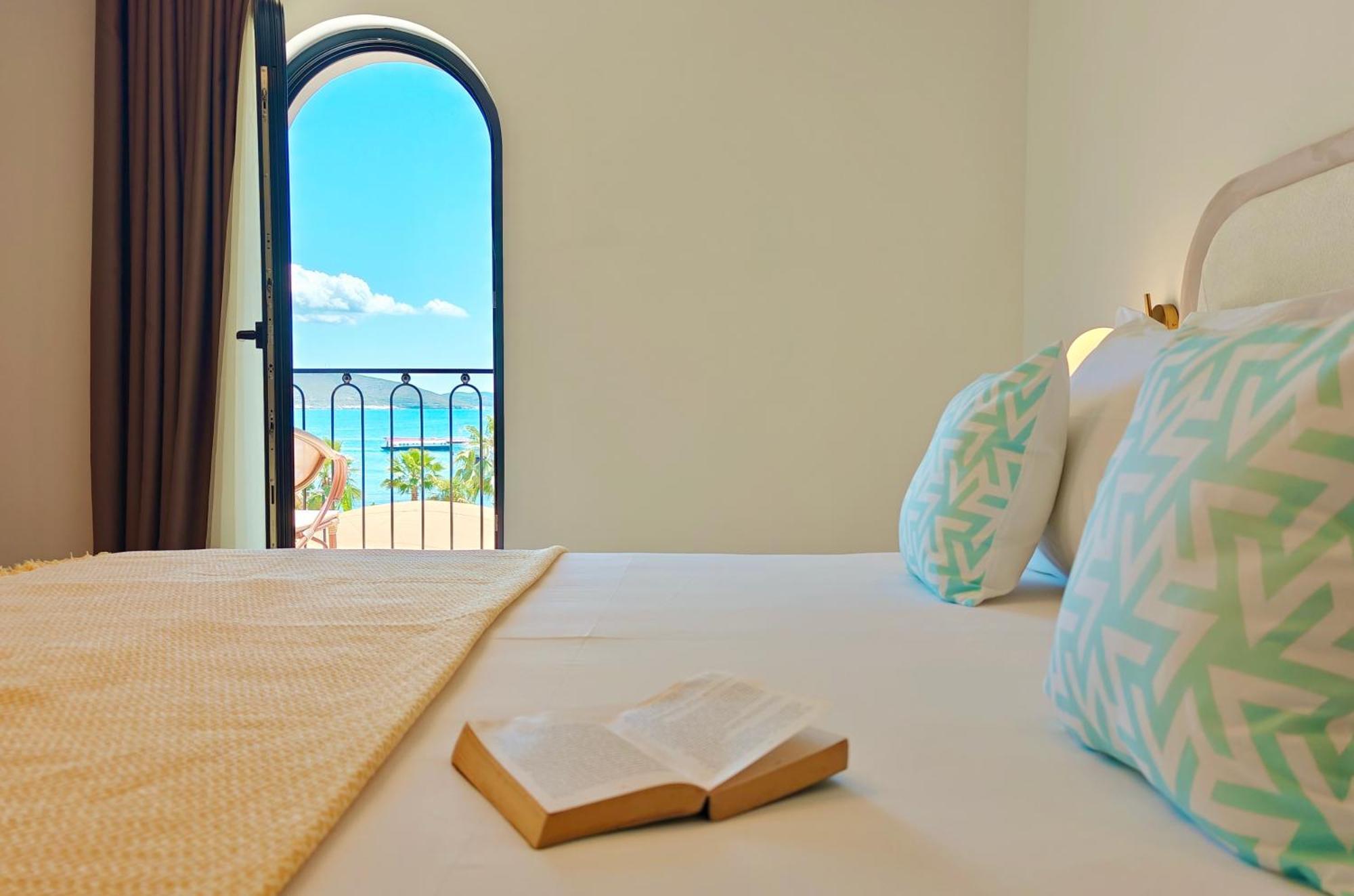 סרנדה Villa Margarit Boutique Hotel מראה חיצוני תמונה